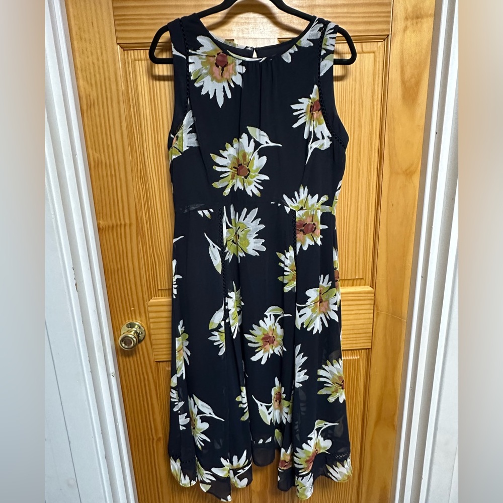 Just…Taylor floral dress. Size 12